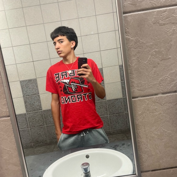 Meet your Posher, Kyle - Picture 1 of 1